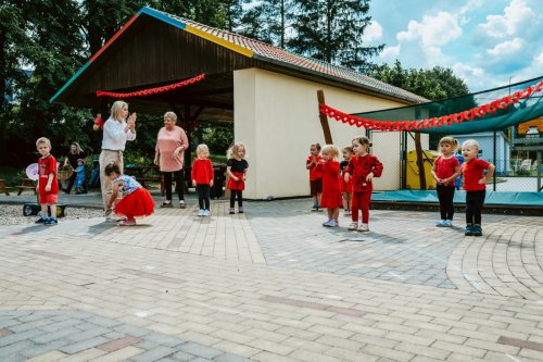 Zahradní slavnost -Den matek 13  