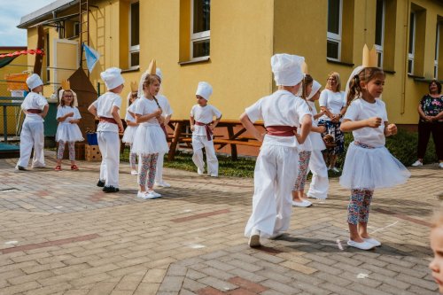 Zahradní slavnost -Den matek 15  