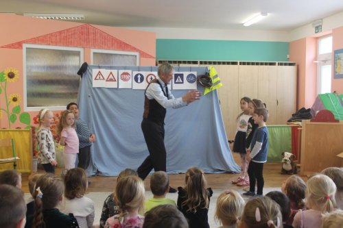 Bezpečně k cíli: Program školní prevence na téma dopravy 23  